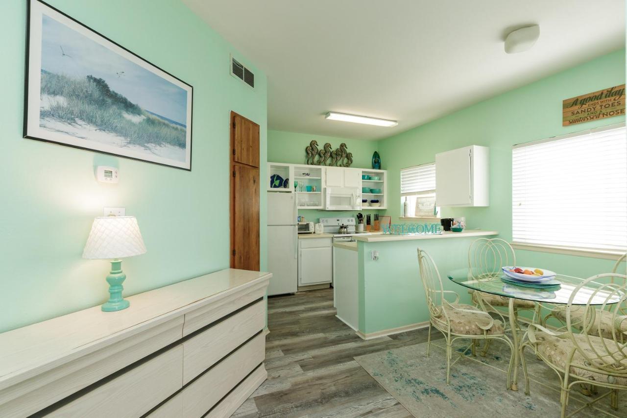 Corpus Christi Beachside Condo: Padre Island Retreat Exterior photo